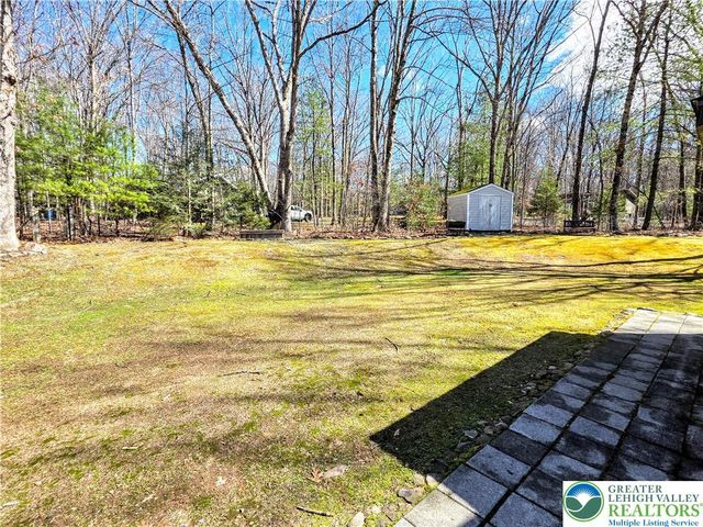 140 PENN Drive, Towamensing Twp, PA 18235