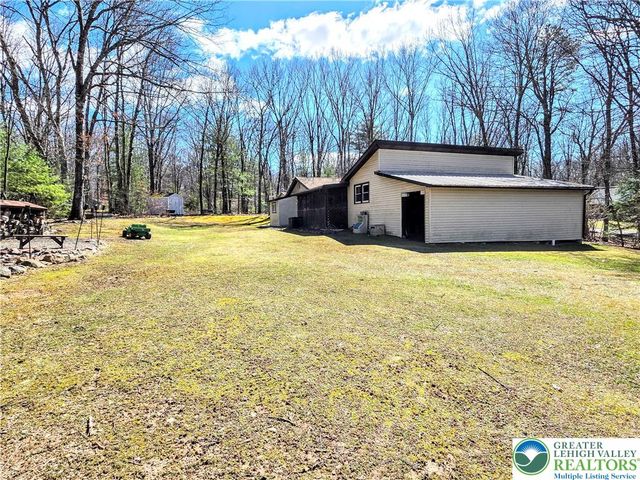 140 PENN Drive, Towamensing Twp, PA 18235