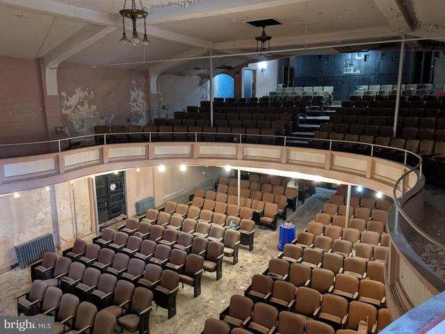 37 MANCHESTER ST, Glen Rock, PA 17327