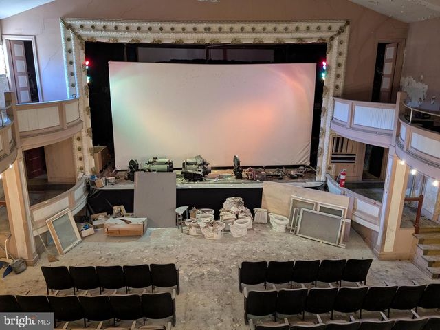 37 MANCHESTER ST, Glen Rock, PA 17327