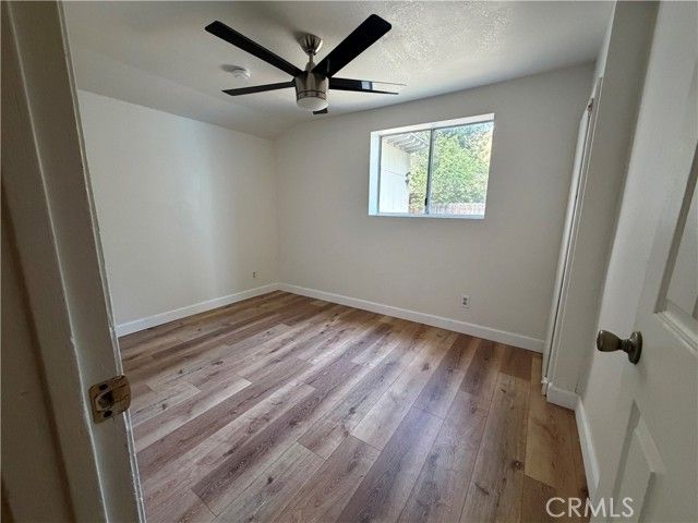 320 Sky View Lane, Crestline, CA 92325