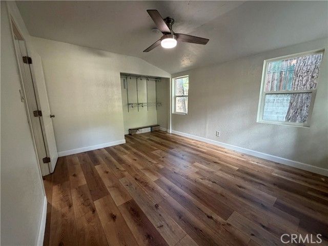 320 Sky View Lane, Crestline, CA 92325