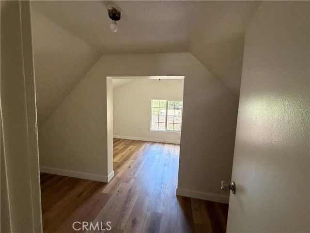 320 Sky View Lane, Crestline, CA 92325