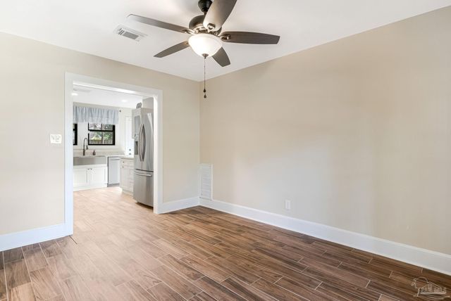 103 Highpoint Dr, Gulf Breeze, FL 32561