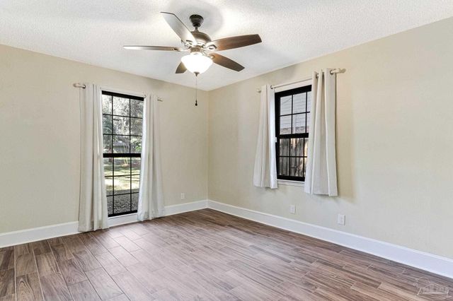 103 Highpoint Dr, Gulf Breeze, FL 32561