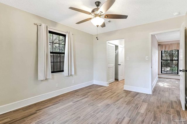 103 Highpoint Dr, Gulf Breeze, FL 32561