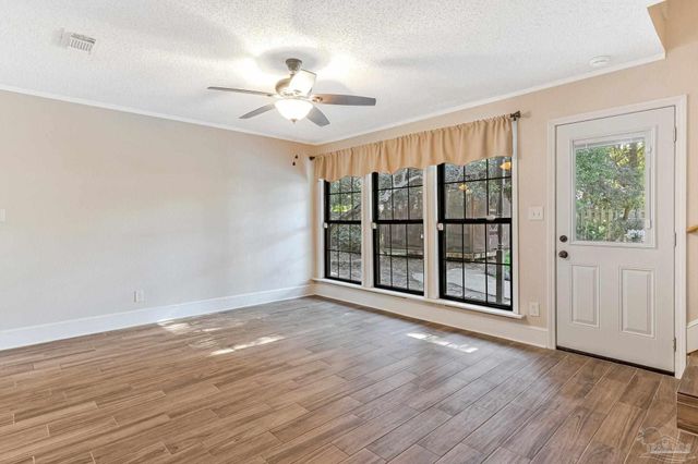 103 Highpoint Dr, Gulf Breeze, FL 32561