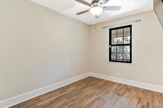 103 Highpoint Dr, Gulf Breeze, FL 32561