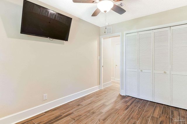 103 Highpoint Dr, Gulf Breeze, FL 32561