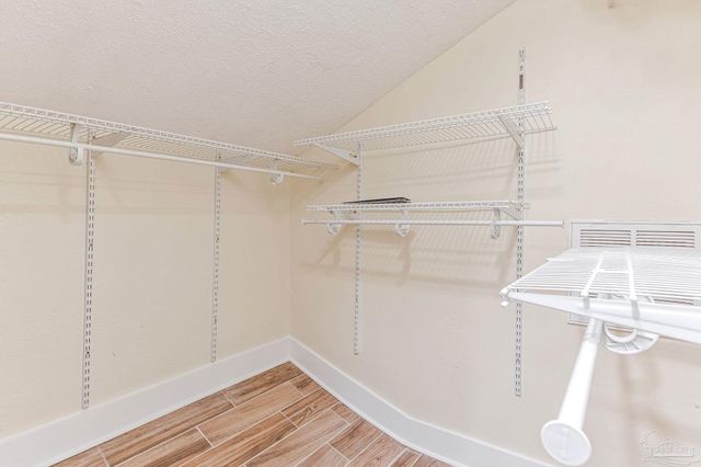 103 Highpoint Dr, Gulf Breeze, FL 32561