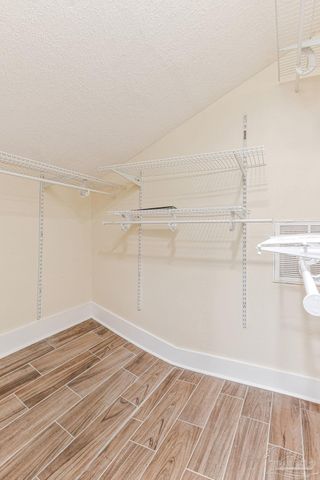 103 Highpoint Dr, Gulf Breeze, FL 32561