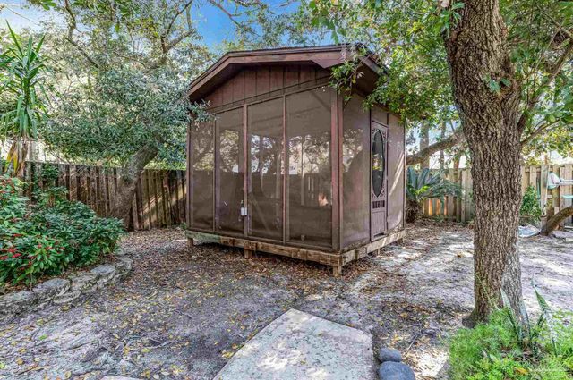 103 Highpoint Dr, Gulf Breeze, FL 32561