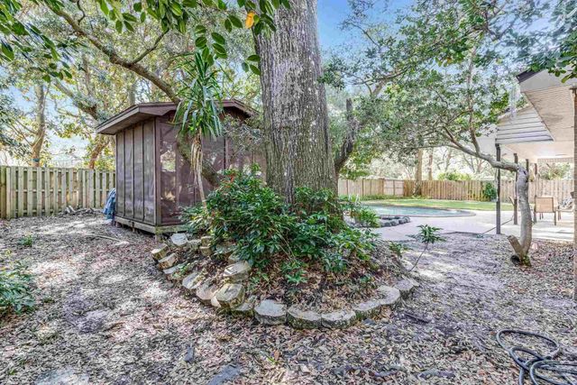 103 Highpoint Dr, Gulf Breeze, FL 32561