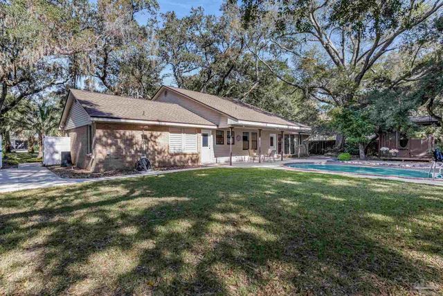 103 Highpoint Dr, Gulf Breeze, FL 32561