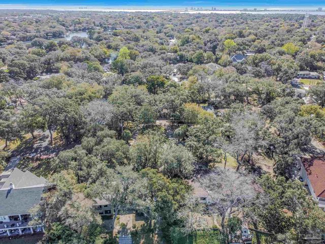 103 Highpoint Dr, Gulf Breeze, FL 32561