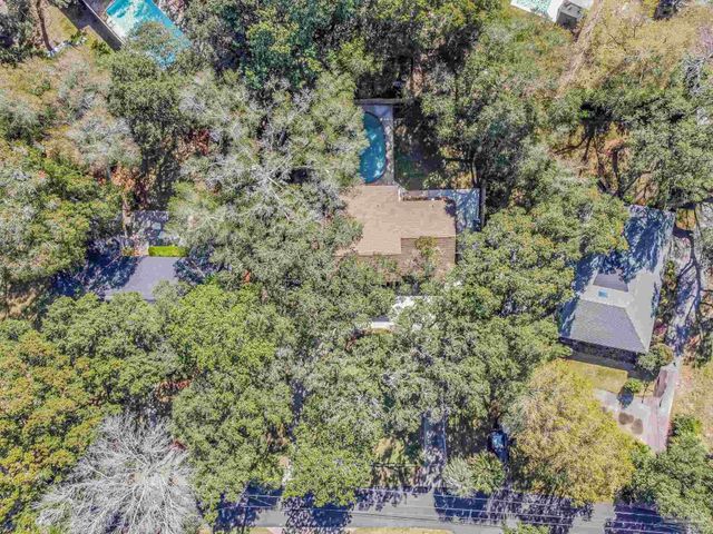 103 Highpoint Dr, Gulf Breeze, FL 32561