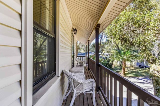 103 Highpoint Dr, Gulf Breeze, FL 32561