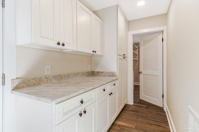 103 Highpoint Dr, Gulf Breeze, FL 32561