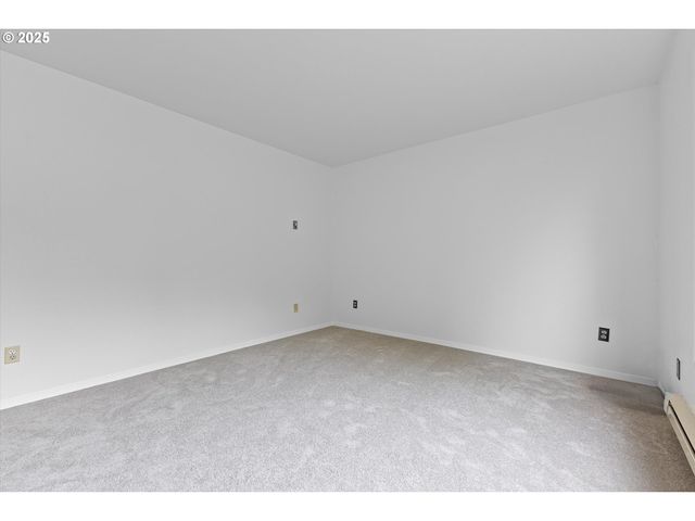 435 5TH St, Lafayette, OR 97127