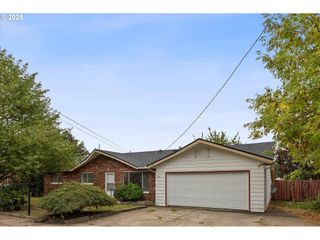 435 5TH St, Lafayette, OR 97127