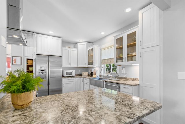 15 Highland Street, Meredith, NH 03253