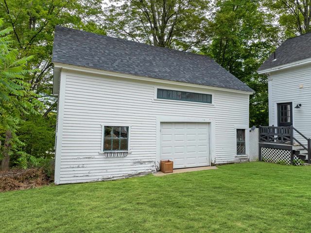 15 Highland Street, Meredith, NH 03253