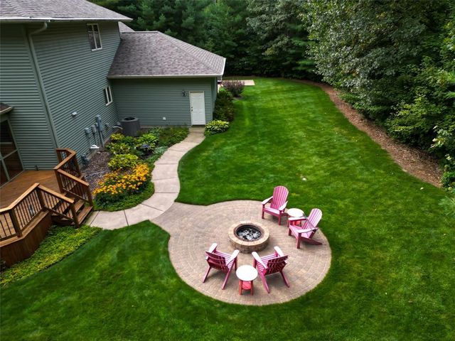 E4400 Pinewood Circle, Eleva, WI 54738