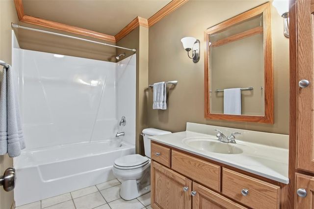 E4400 Pinewood Circle, Eleva, WI 54738
