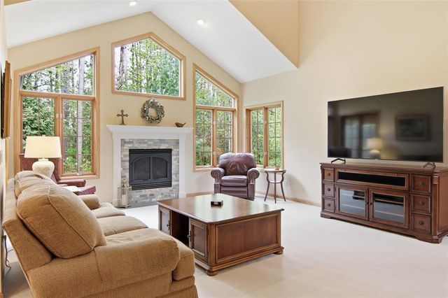 E4400 Pinewood Circle, Eleva, WI 54738