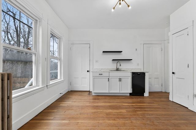 168 Elliot St 1, Newton, MA 02464