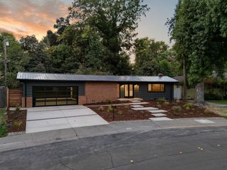 832 Skipper Cir, Sacramento, CA 95822