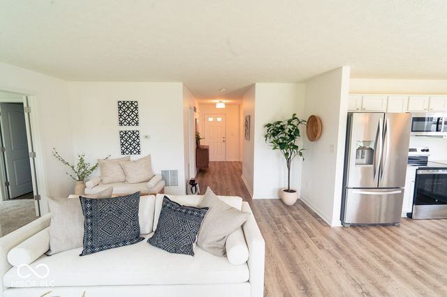 2751 Winding Creek Lane, Greenfield, IN 46140
