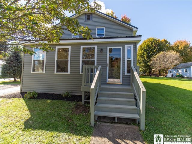 27 Elm Street, Chautauqua, NY 14757