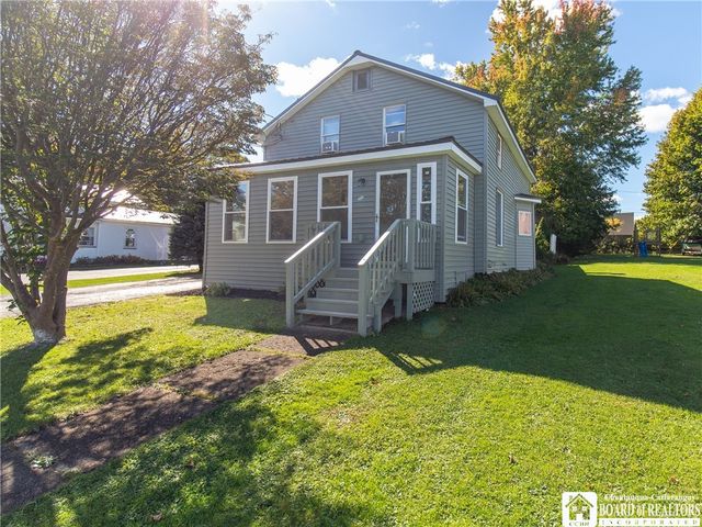 27 Elm Street, Chautauqua, NY 14757