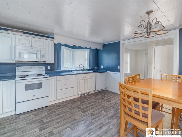 27 Elm Street, Chautauqua, NY 14757