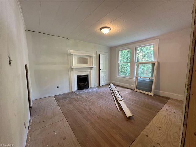 140 E Carroll Avenue, Denton, NC 27239