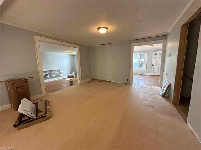 140 E Carroll Avenue, Denton, NC 27239