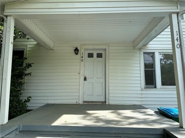 140 E Carroll Avenue, Denton, NC 27239