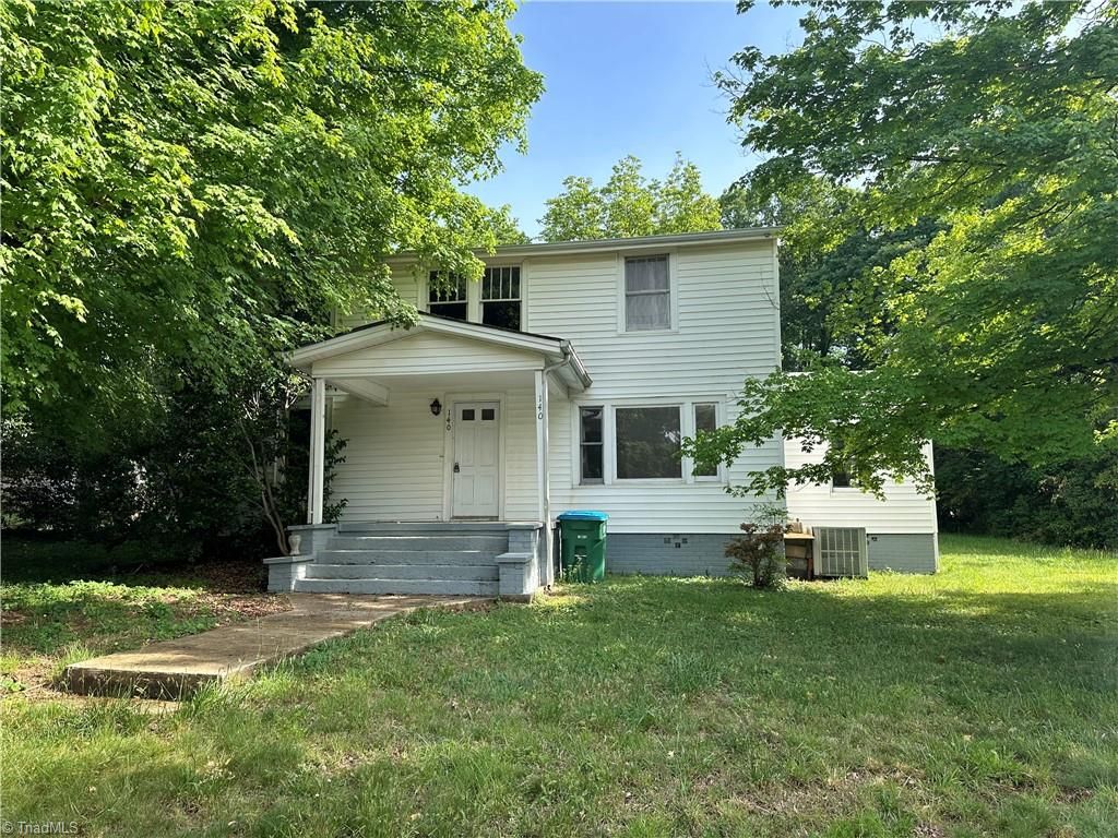 140 E Carroll Avenue, Denton, NC 27239