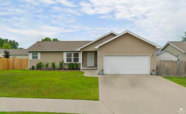 412 Brookway Drive, Manhattan, KS 66502