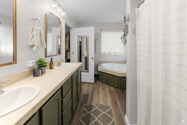 412 Brookway Drive, Manhattan, KS 66502