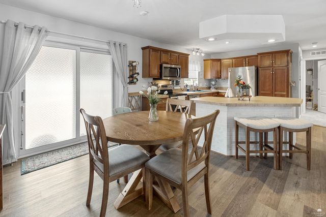 412 Brookway Drive, Manhattan, KS 66502