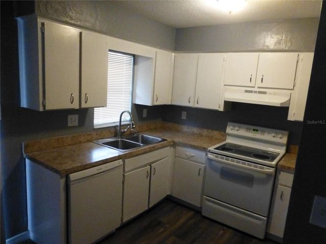 197 HIGHLAND ROAD B, Tarpon Springs, FL 34689