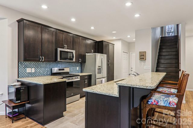 29 Saddle Top Road, Flat Rock, NC 28731