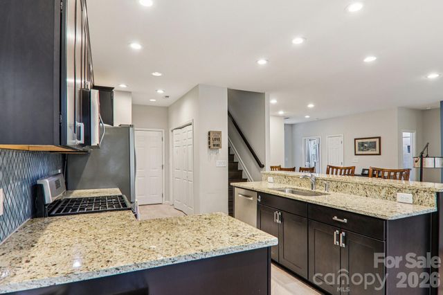 29 Saddle Top Road, Flat Rock, NC 28731