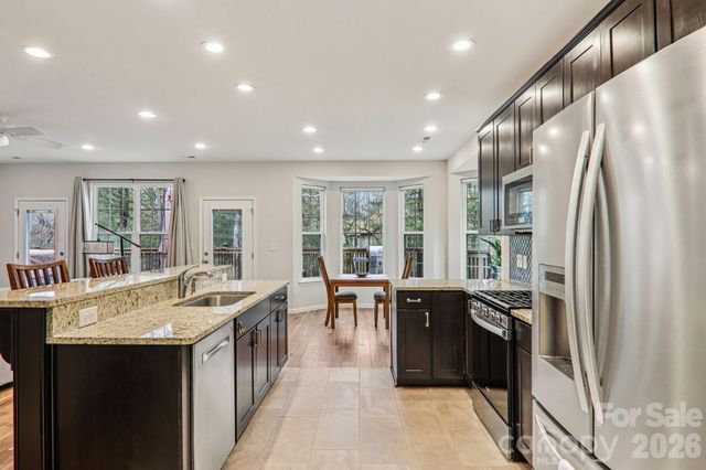 29 Saddle Top Road, Flat Rock, NC 28731