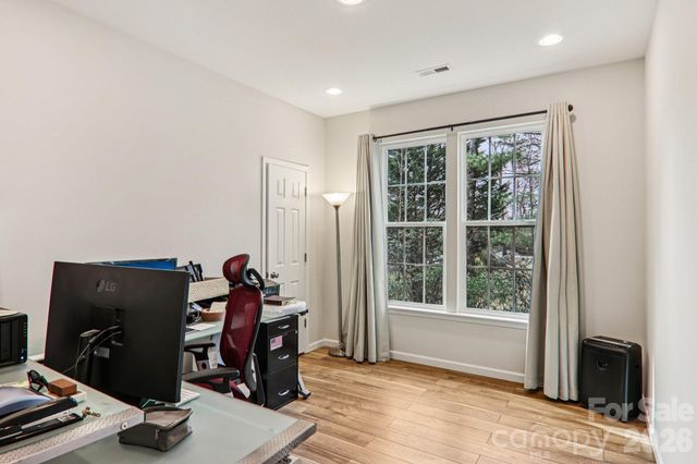 29 Saddle Top Road, Flat Rock, NC 28731