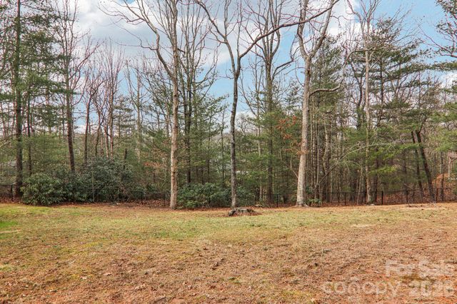29 Saddle Top Road, Flat Rock, NC 28731