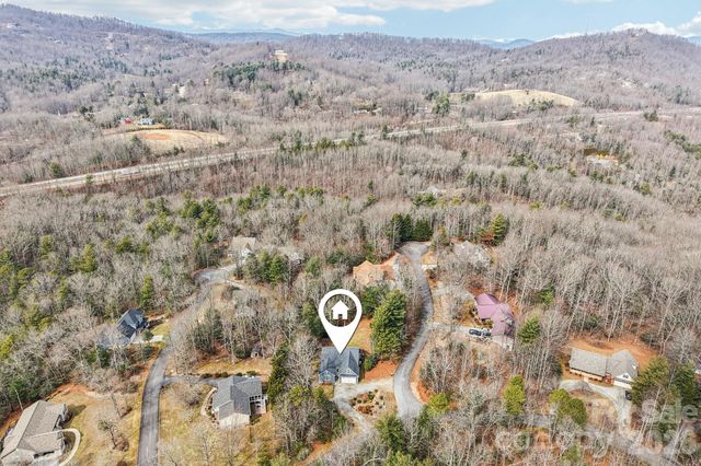 29 Saddle Top Road, Flat Rock, NC 28731