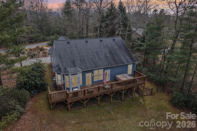 29 Saddle Top Road, Flat Rock, NC 28731